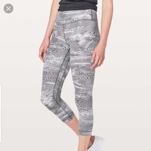 Lululemon Align Crop *21"

Swerve Vapor Metal Grey